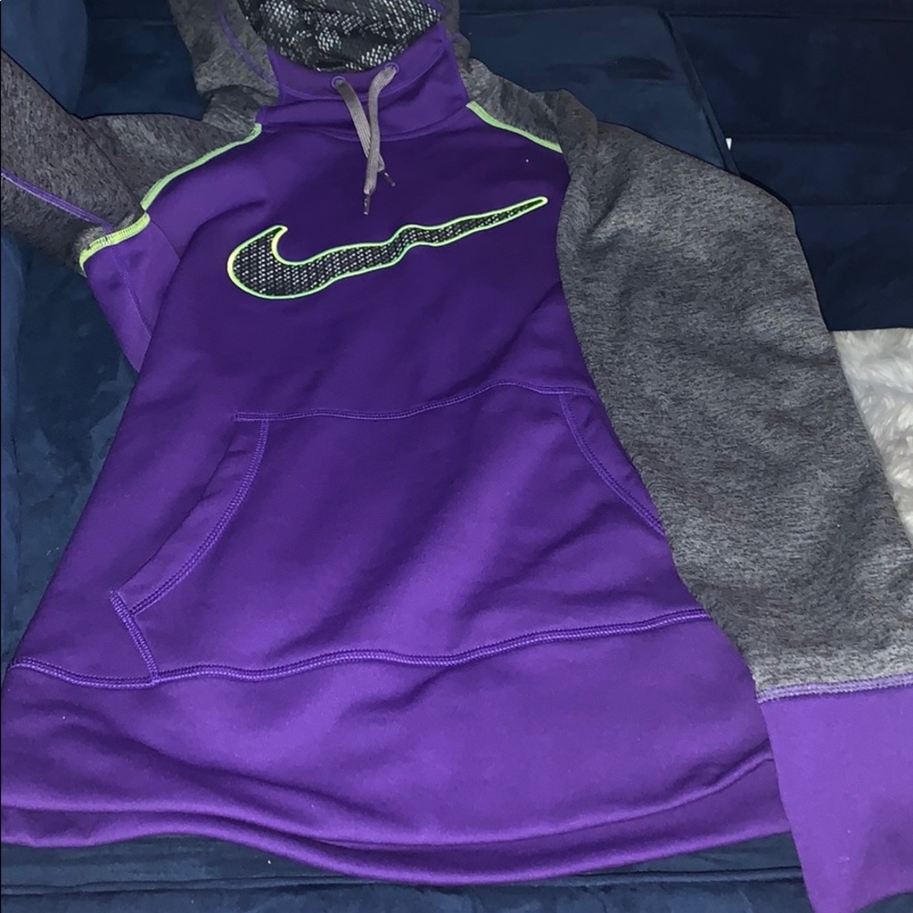 Nike therma-fit pullover sweater